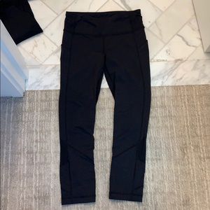 Lululemon cropped leggings mesh back